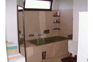 Madjarska Privát Báránd, Eksterijer